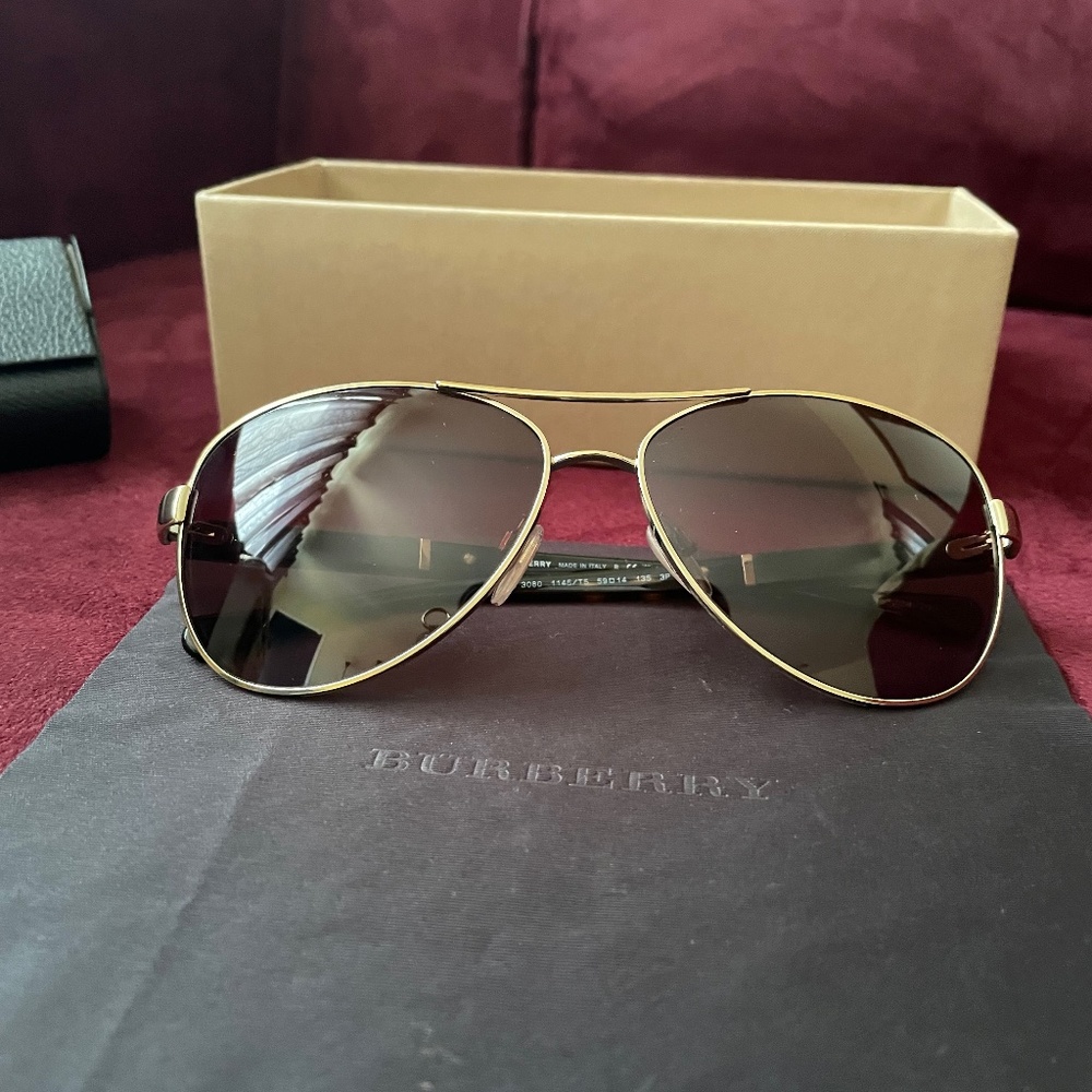 Burberry polarized brown gradient sunglasses